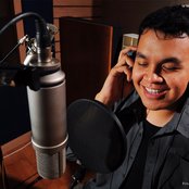 Tulus - List pictures