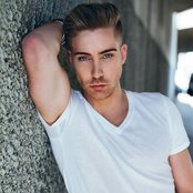 Bobby Newberry - List pictures