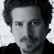 Kevin Hays - List pictures