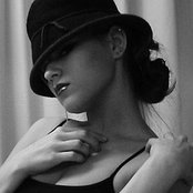 Melody Gardot - List pictures