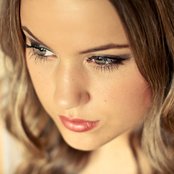 Julie Bergan - List pictures