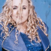 Lian Ross - List pictures