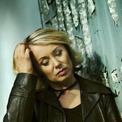 Louise Hoffsten - List pictures