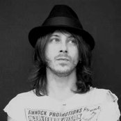 Beto Lee - List pictures