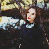 Meg Mac - List pictures