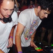 Bag Raiders - List pictures