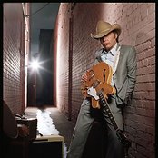 Dwight Yoakam - List pictures