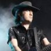 Kira - List pictures