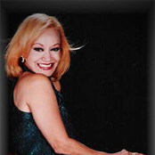 Claudette Soares - List pictures