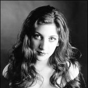 Sarah Fimm - List pictures