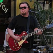 Damon Fowler - List pictures