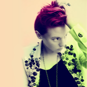 La Roux - List pictures