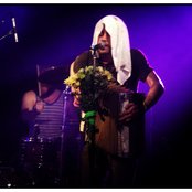 Me Without You - List pictures