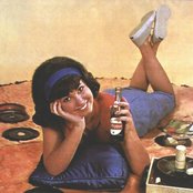 Donna Loren - List pictures