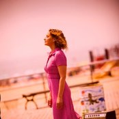 Joan Osborne - List pictures