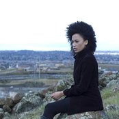 Andy Allo - List pictures