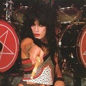 Tommy Lee - List pictures