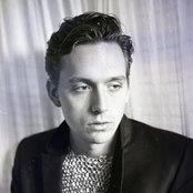 Gabriel Bruce - List pictures