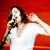 Emily Wells - List pictures