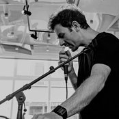 Larry Gus - List pictures