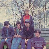The Undertones - List pictures