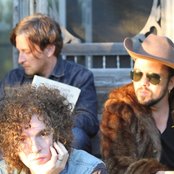 Mounties - List pictures