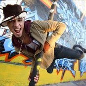 Chelo - List pictures