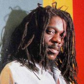 Dennis Brown - List pictures