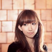 Rie Fu - List pictures