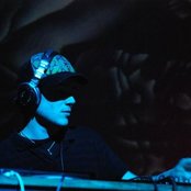 Metrik - List pictures