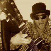 Keith Harkin - List pictures