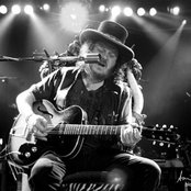 Zucchero Fornaciari - List pictures