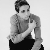 Elyar Fox - List pictures