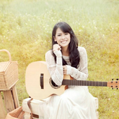 Maudy Ayunda - List pictures