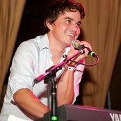 Moonface - List pictures