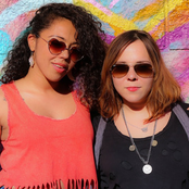 Daphne & Celeste - List pictures