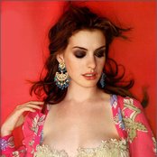 Anne Hathaway - List pictures