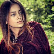Jasmine Thompson - List pictures