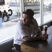 Brian Fallon - List pictures