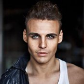 Daniel Oliver - List pictures