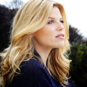Megan Hilty - List pictures