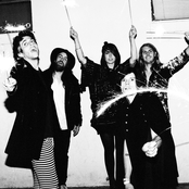 Grouplove - List pictures