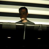 Alva Noto - List pictures