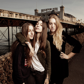 Haim - List pictures