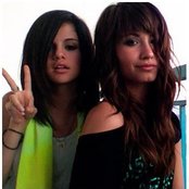 Selena Gomez & Demi Lovato - List pictures