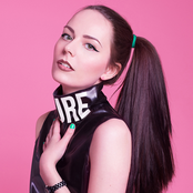 Hannah Diamond - List pictures