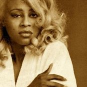 Val Young - List pictures