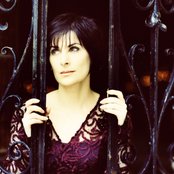 Enya - List pictures