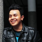 Tulus - List pictures