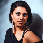 Mélanie René - List pictures